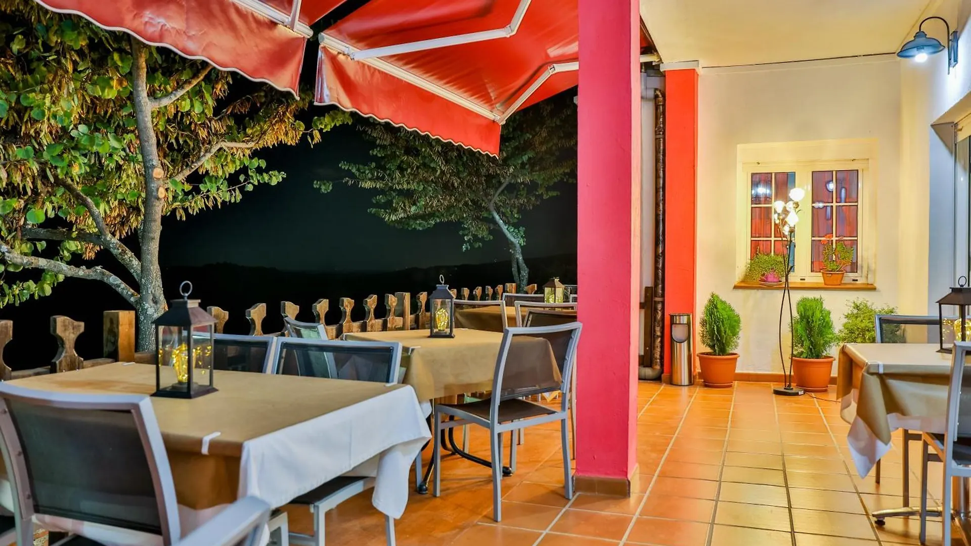 Complejo Los Veneros Santa Ana La Real Hotel